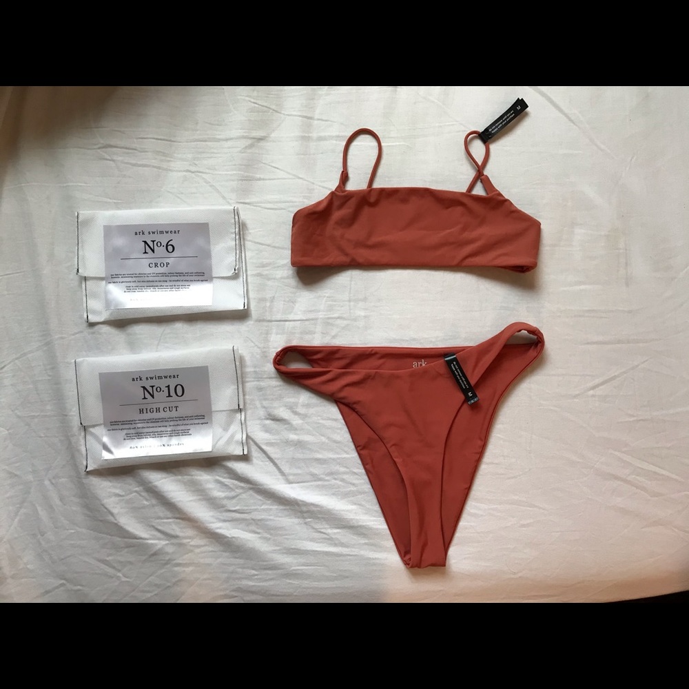 Ark swimwear set NWT